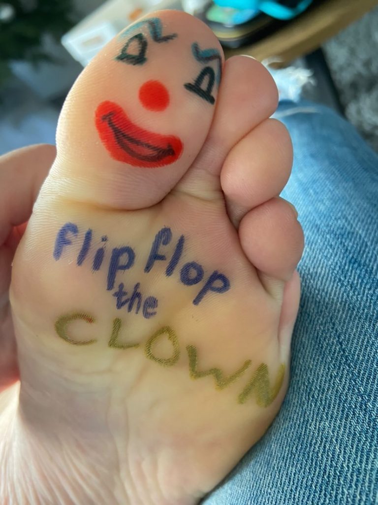 FlipFlop The Clown Fan Art & Foot Love by @tootsies_by_mylene